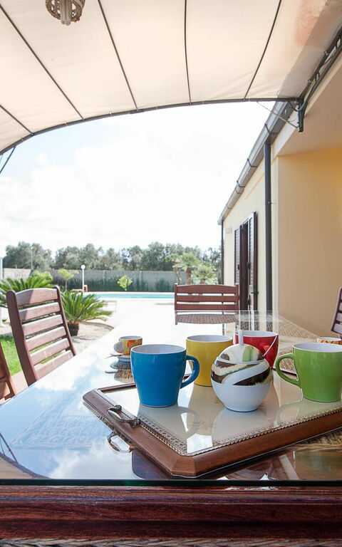 Meadow Luxury Villa: Hage, Utendørs