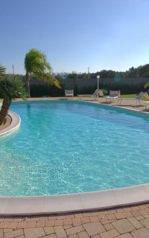 Meadow Luxury Villa: basseng