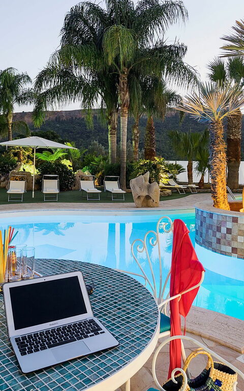 Villa Agorà: basseng, Utendørs