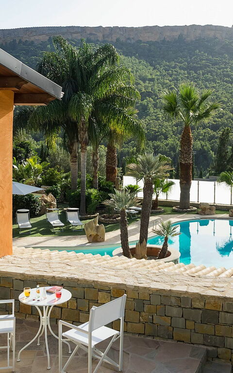 Villa Agorà: Hage, Utendørs