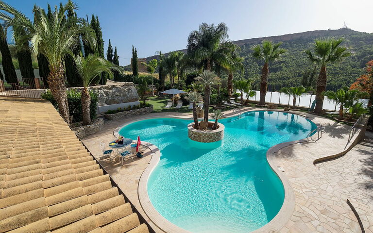 Villa Agorà: basseng, Utendørs