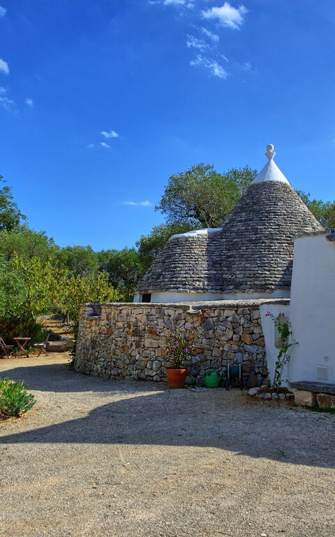 Trullo Pascarosa: Eksteriør, Utendørs