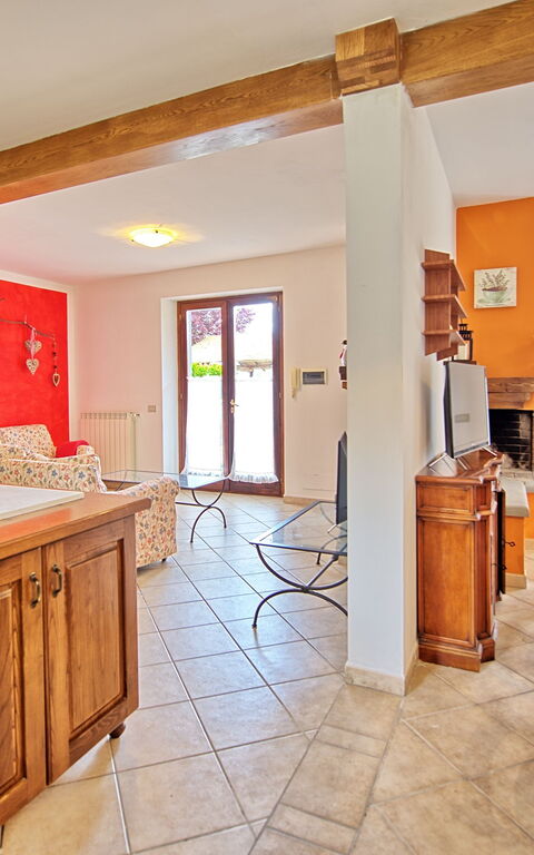 Casale Daniele: Kjøkken, Lunsjrom, Stue