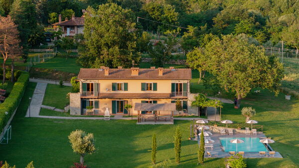 Casale Daniele: basseng, Utendørs