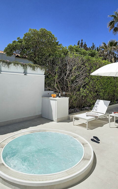 Marisol: boblebad, Utendørs