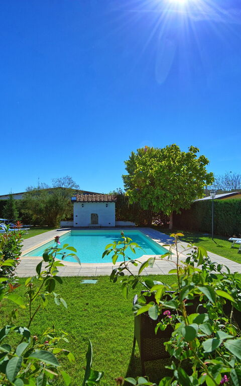 Casale Tiziano: Hage, Utendørs