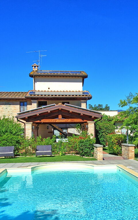 Casale Tiziano: basseng, Hage