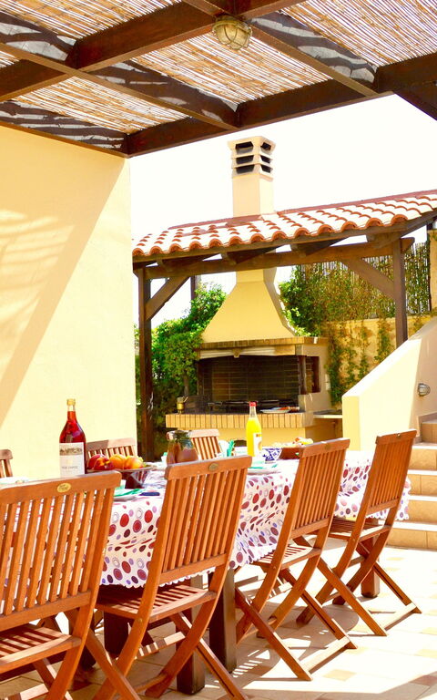 Villa Sevi Grande: Balkong / terrasse / uteplass, Utendørs