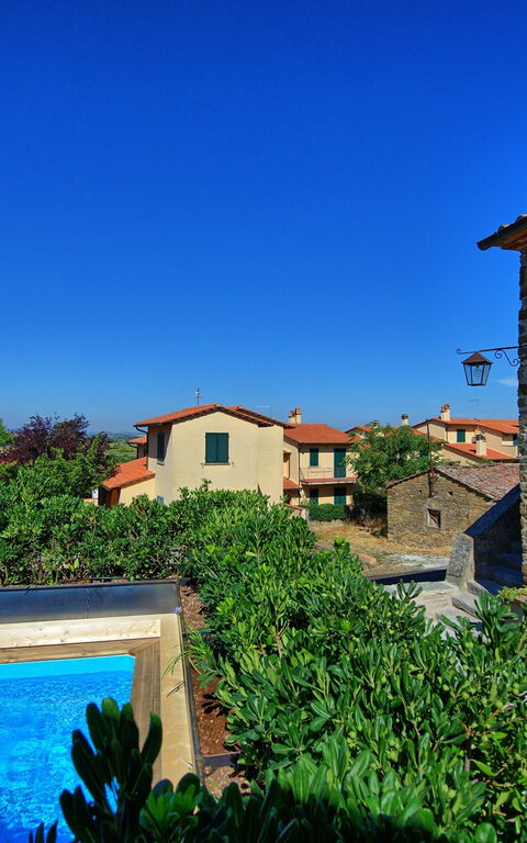 Casa La Fonte: basseng, Hage, Utendørs