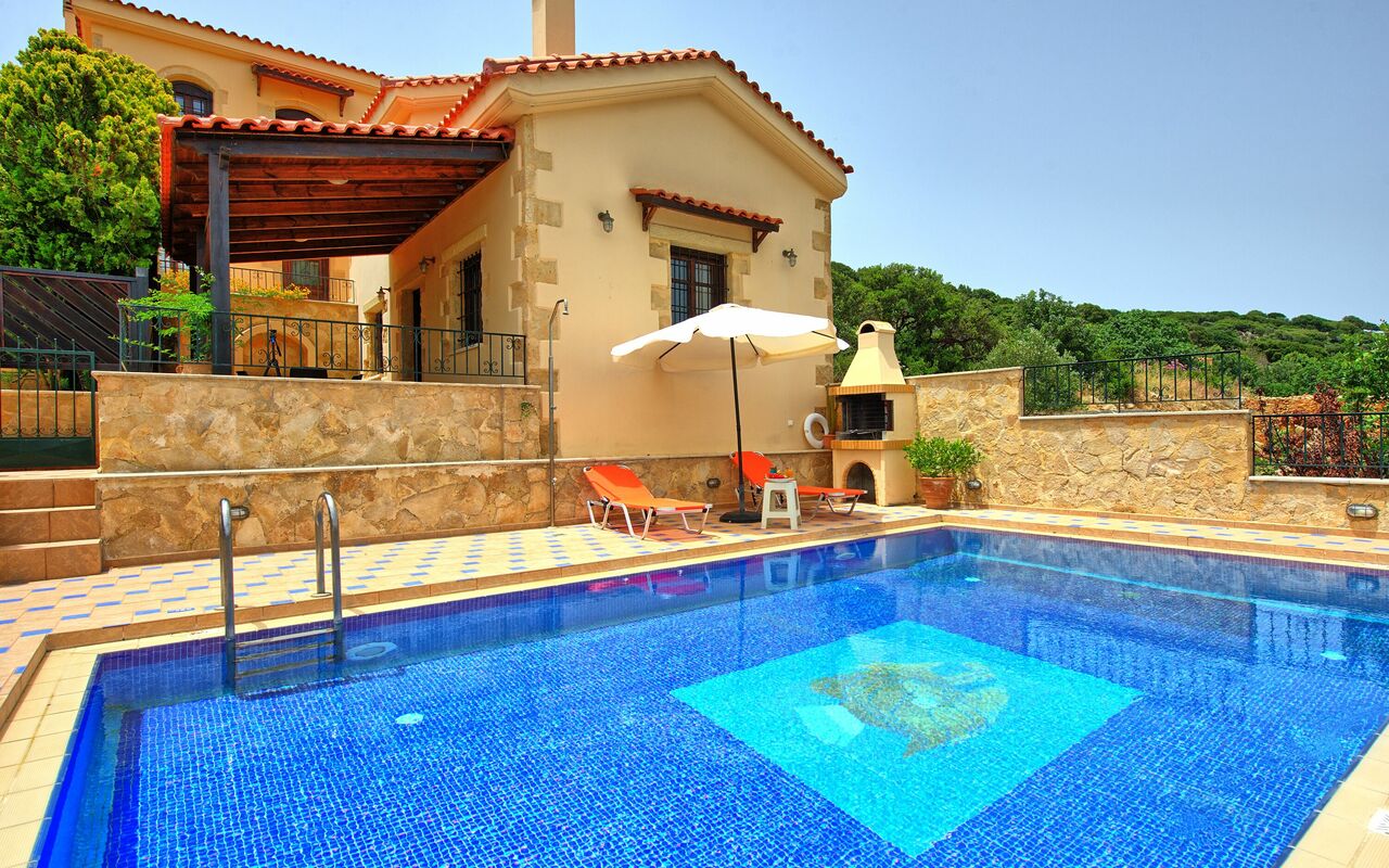 Villa Romantic Sevi: basseng