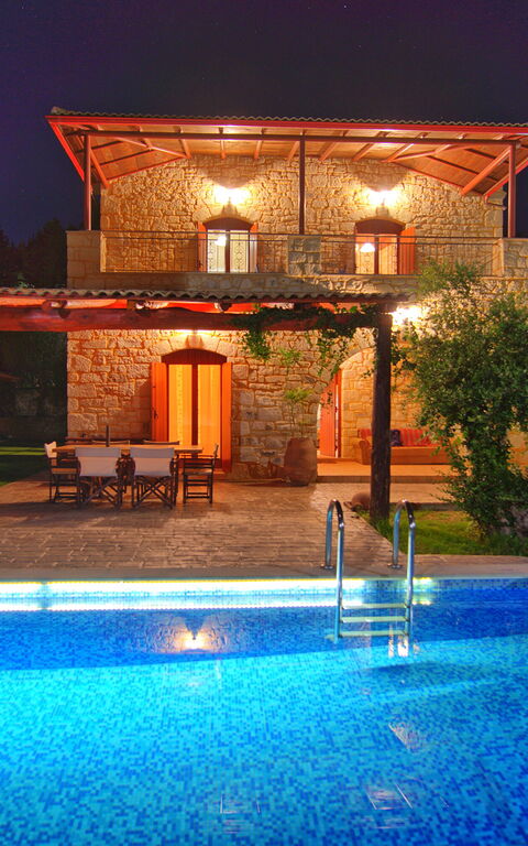 Villa Vrisses: Utendørs