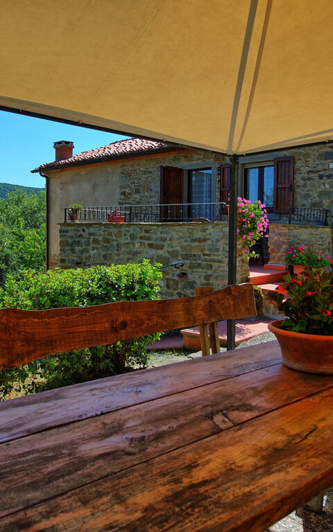 Borgo Veronica: Eksteriør