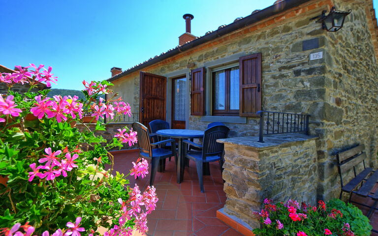 Borgo Veronica: Eksteriør