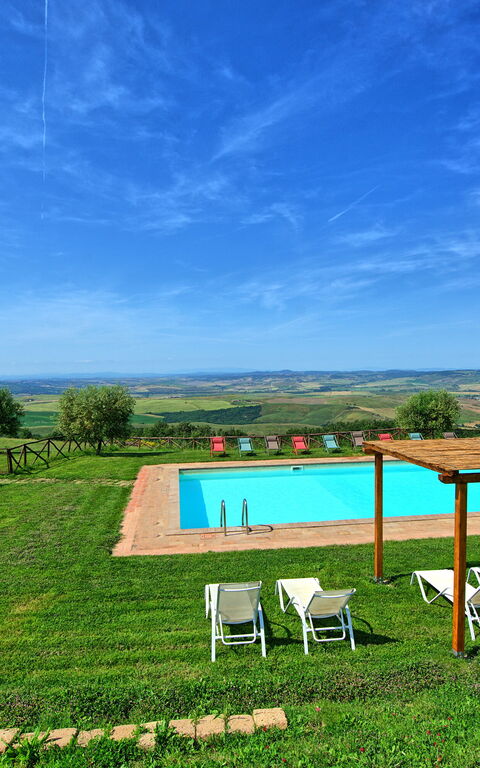 Casale Santa Francesca: basseng, Hage, Utendørs, Visningar