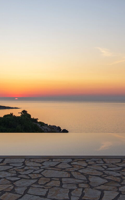 Beachfront Villa Seasun: basseng, Utendørs, Visningar