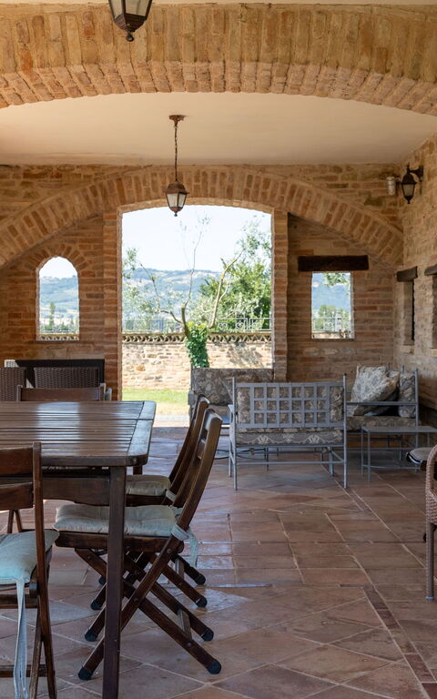 Villa Assisi: Balkong / terrasse / uteplass