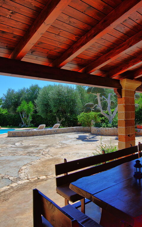 Lamia Santo Arcangelo: Eksteriør