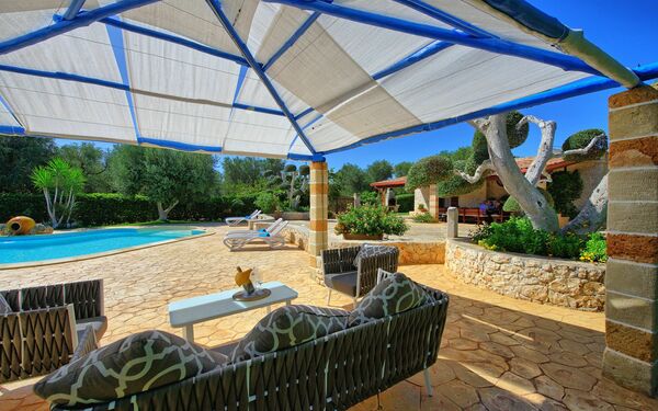 Lamia Santo Arcangelo: Eksteriør