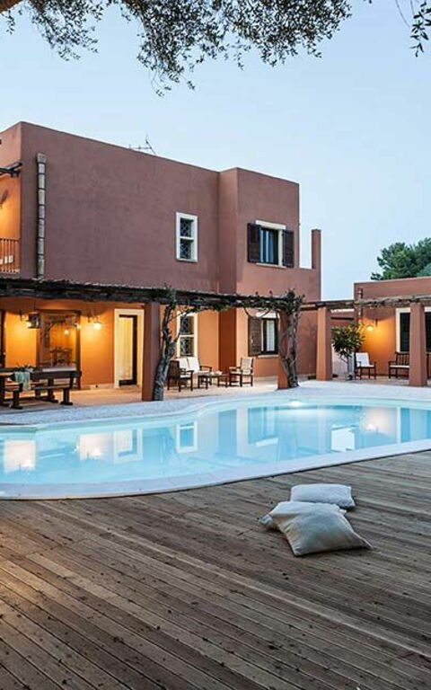 Villa Arangea: basseng, Eksteriør