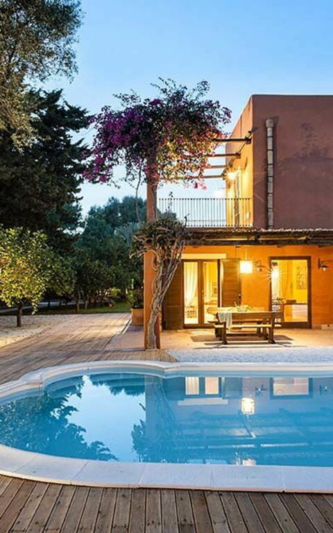 Villa Arangea: basseng, Eksteriør