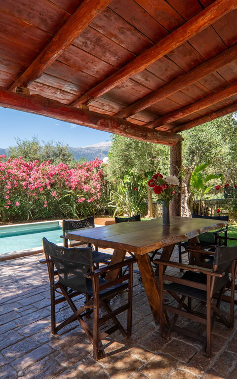Villa Nipos