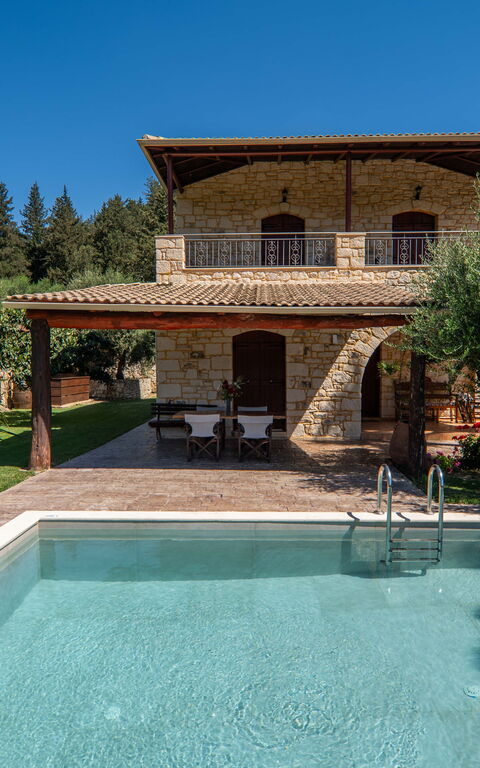 Villa Nipos
