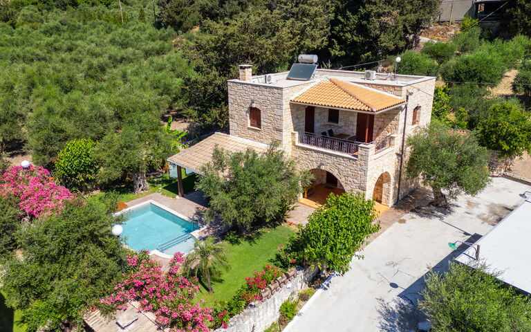 Villa Nipos