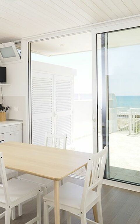 Villa Ariel: Kjøkken, Lunsjrom, Stue