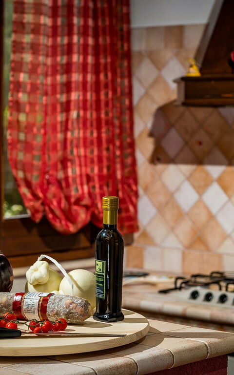 Villa Del Golfo: Kjøkken, Lunsjrom, Stue