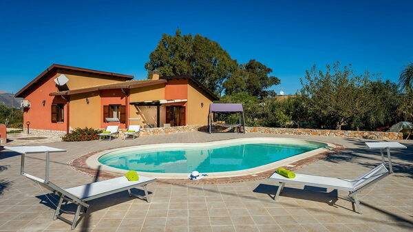 Villa del Golfo: basseng