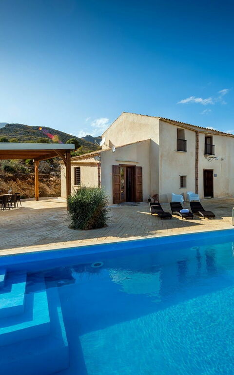 Villa Le Muse: basseng, Utendørs