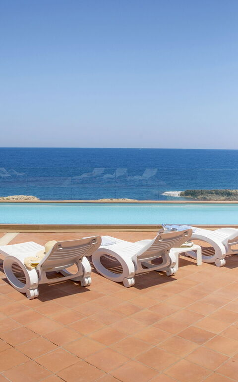 Villa Ala: basseng, Utendørs