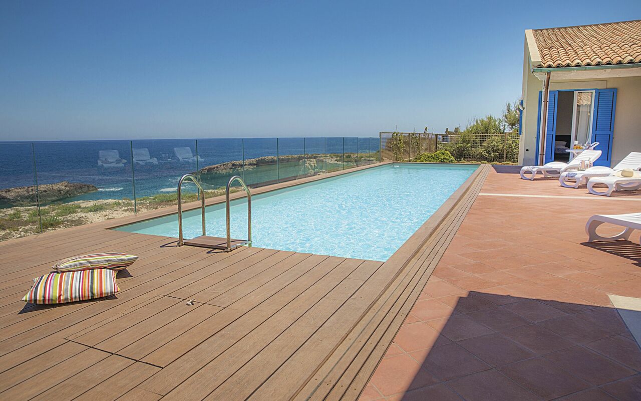 Villa Ala: basseng, Utendørs