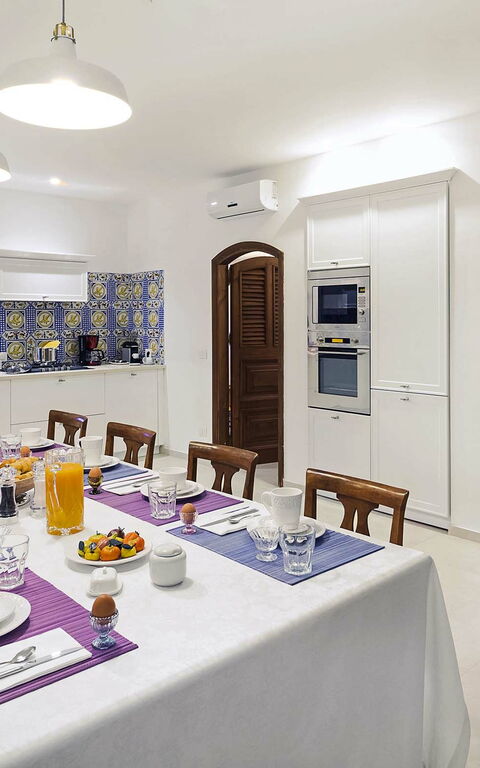 Blu Moon: Kjøkken, Lunsjrom