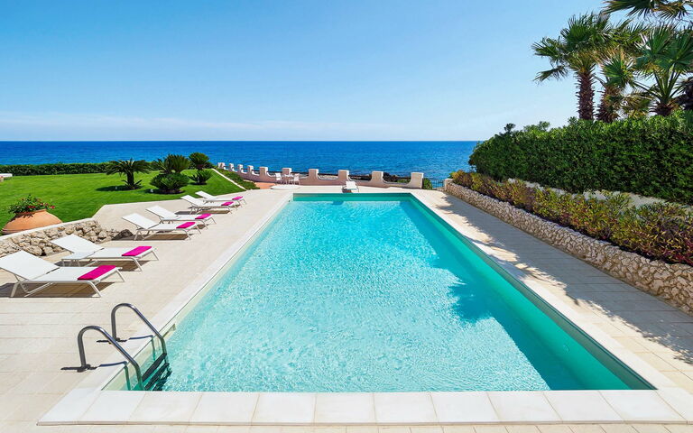 Blu Moon: basseng, Hage, Visningar