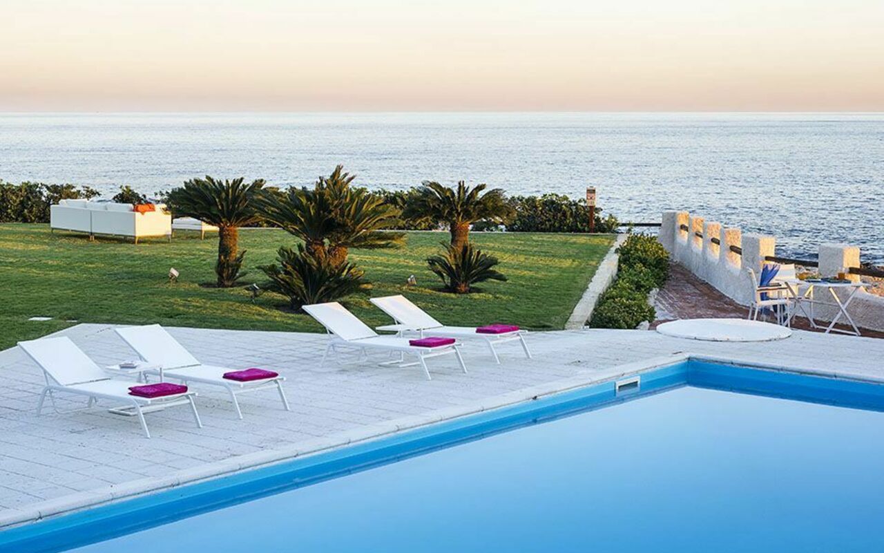 Blu Moon: basseng, Hage, Utendørs, Visningar