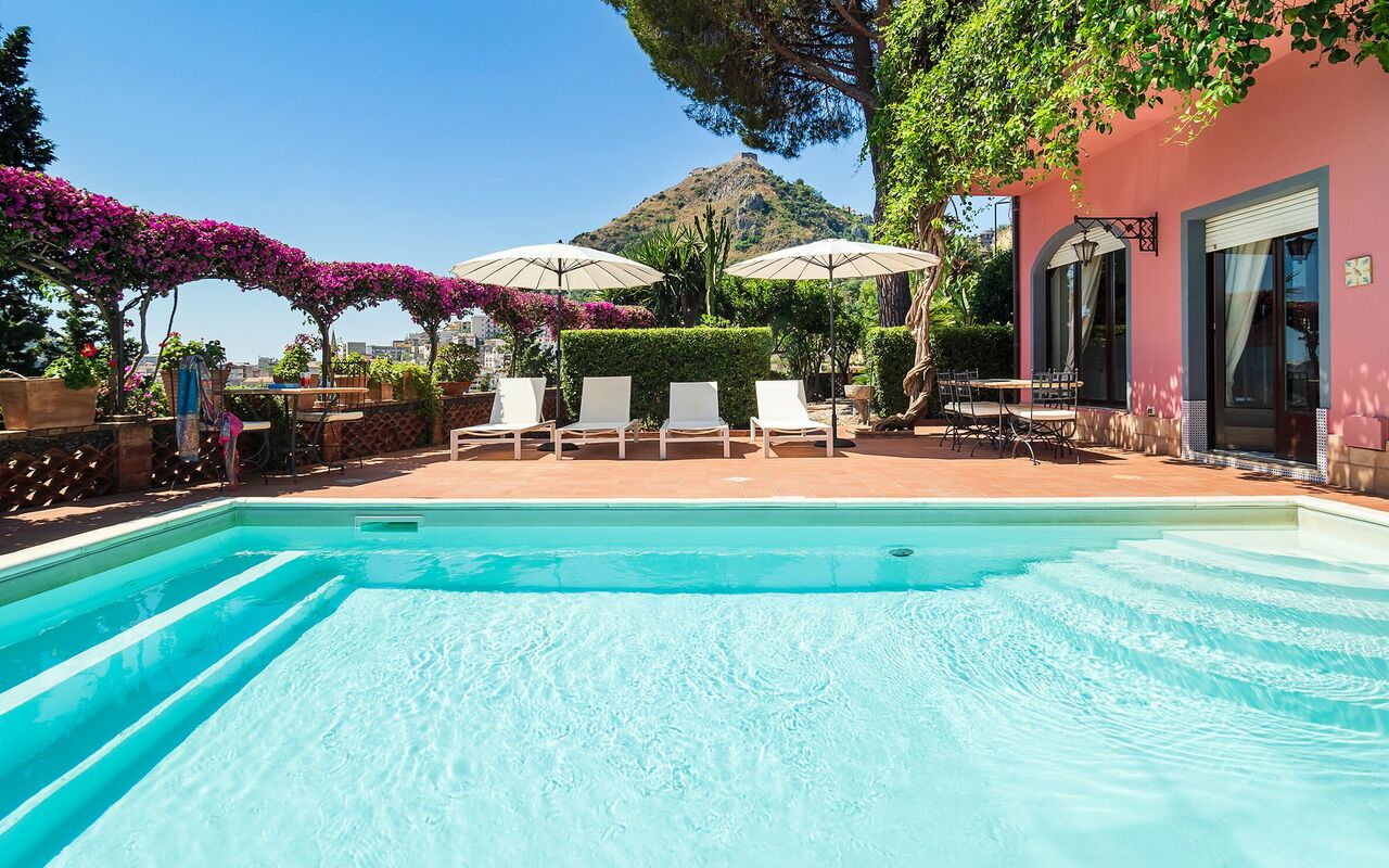 Villa La Boheme: basseng, Hage, Sommer, Utendørs