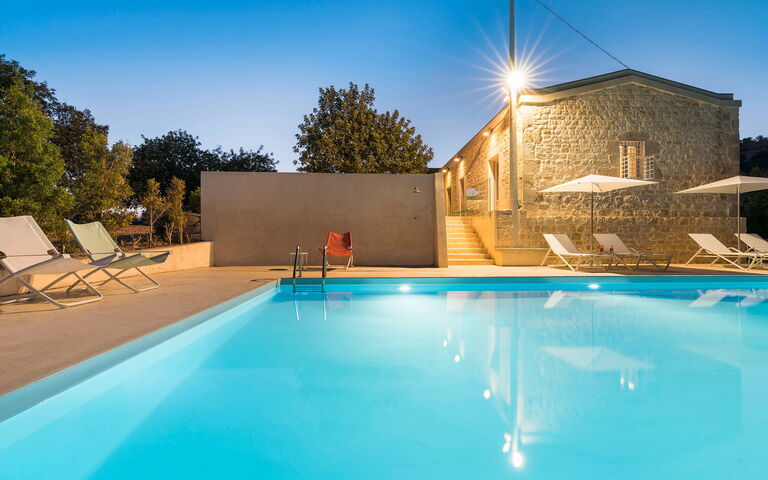 Villa Luna: basseng, Eksteriør, Utendørs