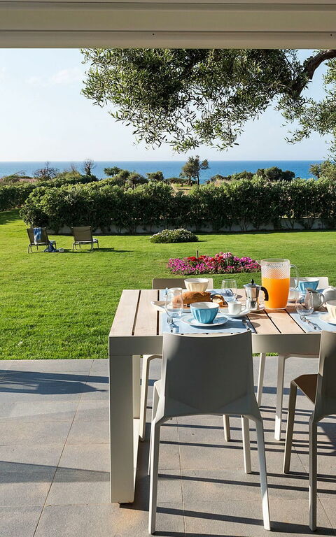 Villa Nettuno: Hage, Utendørs