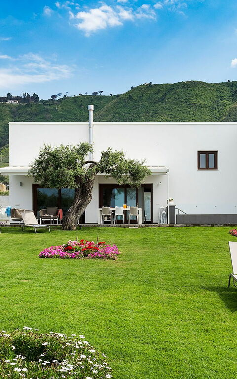 Villa Nettuno: Hage, Utendørs