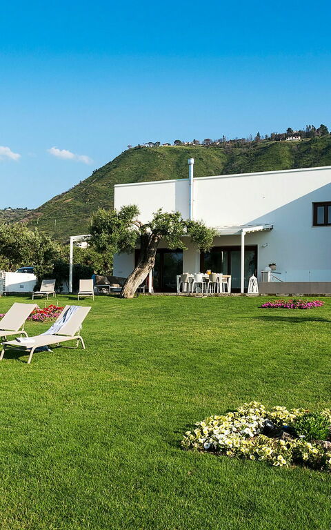 Villa Nettuno: Hage, Utendørs