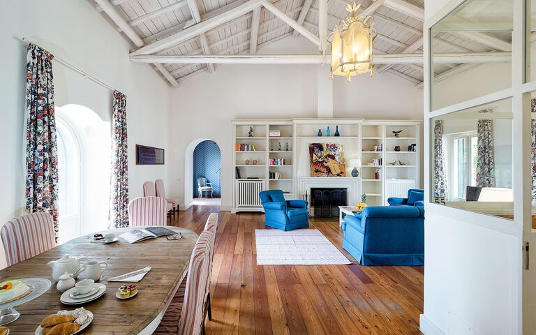Villa La Capinera: Lunsjrom, Stue