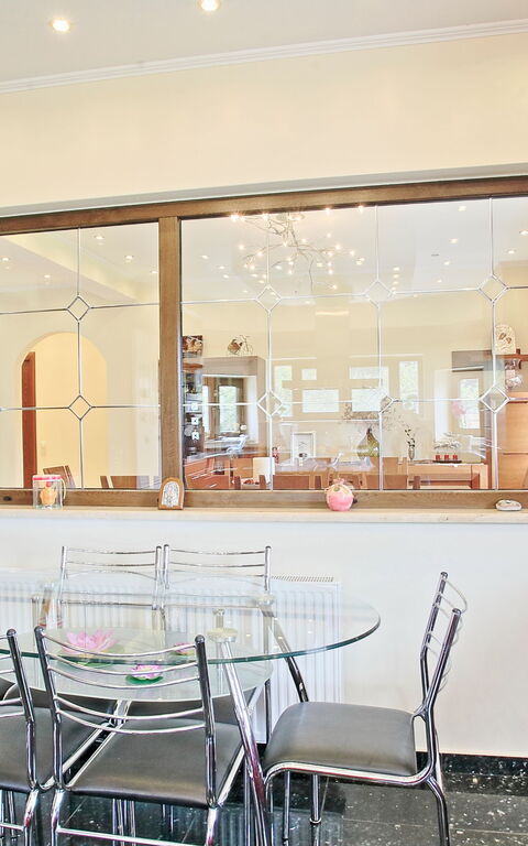 Acharavi Beach Villa: Lunsjrom