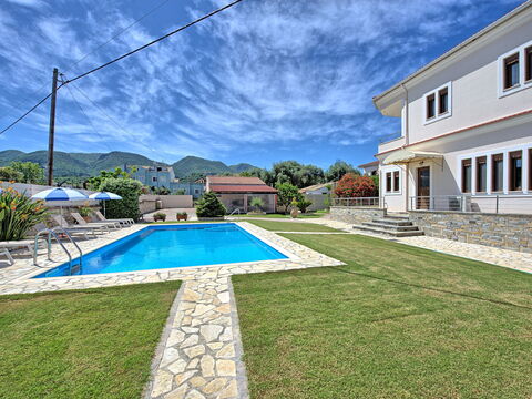 Acharavi Beach Villa