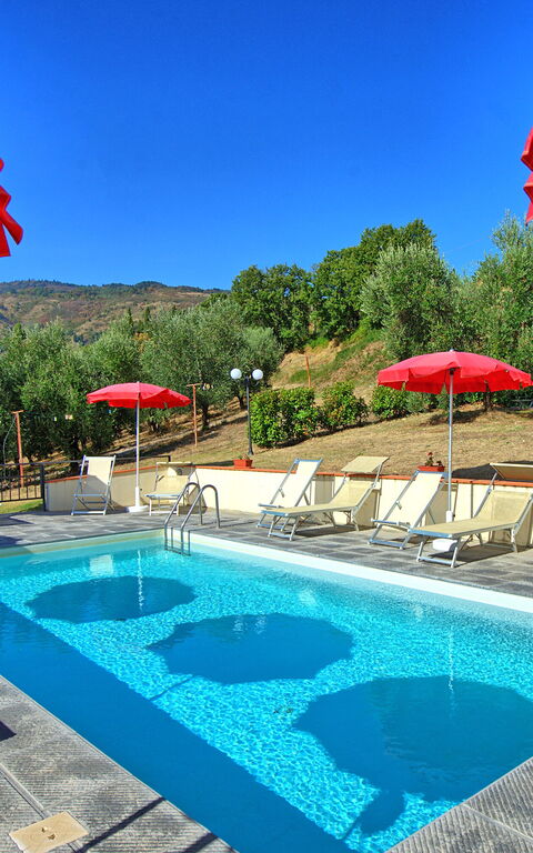 Casalta: basseng, Eksteriør, Utendørs