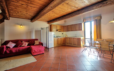 Feriebolig Fienile: Kjøkken, Lunsjrom, Stue