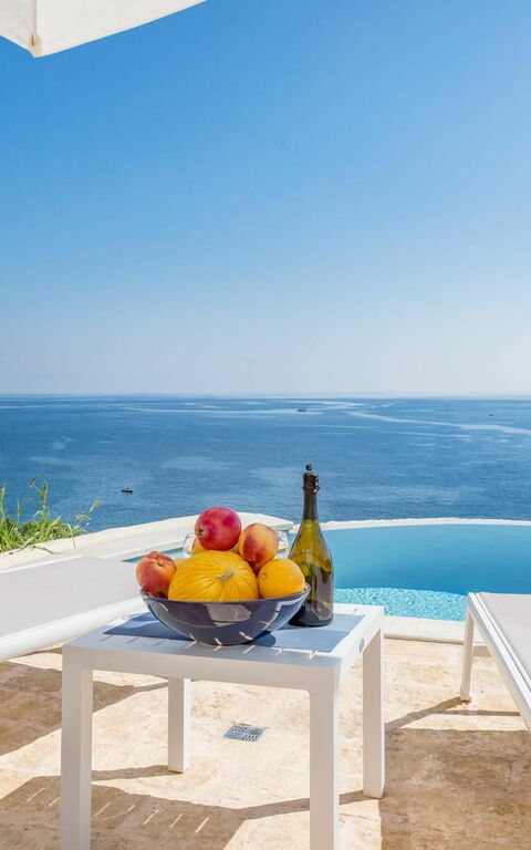 Villa Infinity: Balkong / terrasse / uteplass, basseng, Utendørs