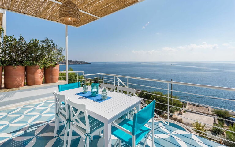 Villa Infinity: Utendørs