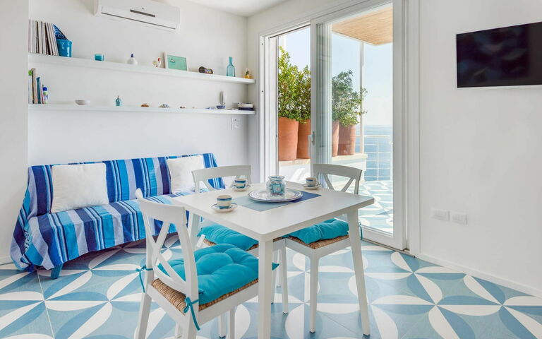 Villa Infinity: Lunsjrom, Stue