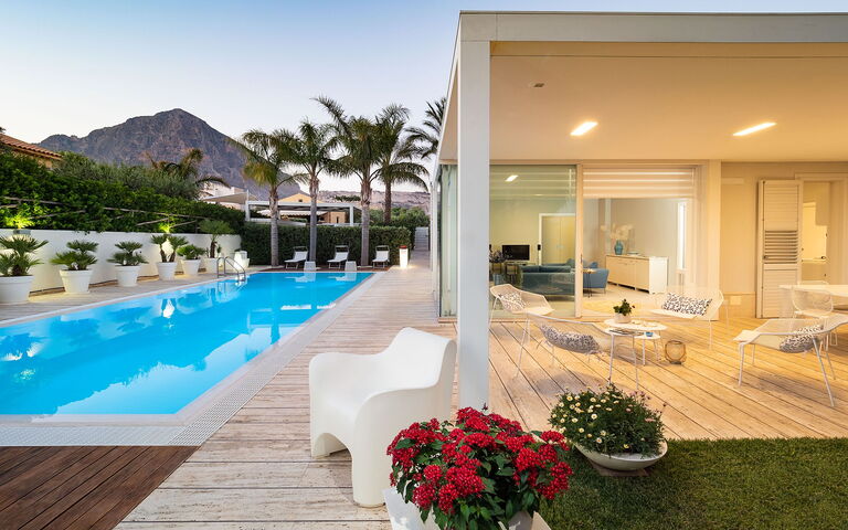 Villa Bellini: basseng, Eksteriør